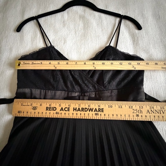 B. Darlin Dress Juniors 7/8 Black Lace Pleated Fit & Flare Party Whimsigoth Prom - Picture 8 of 10